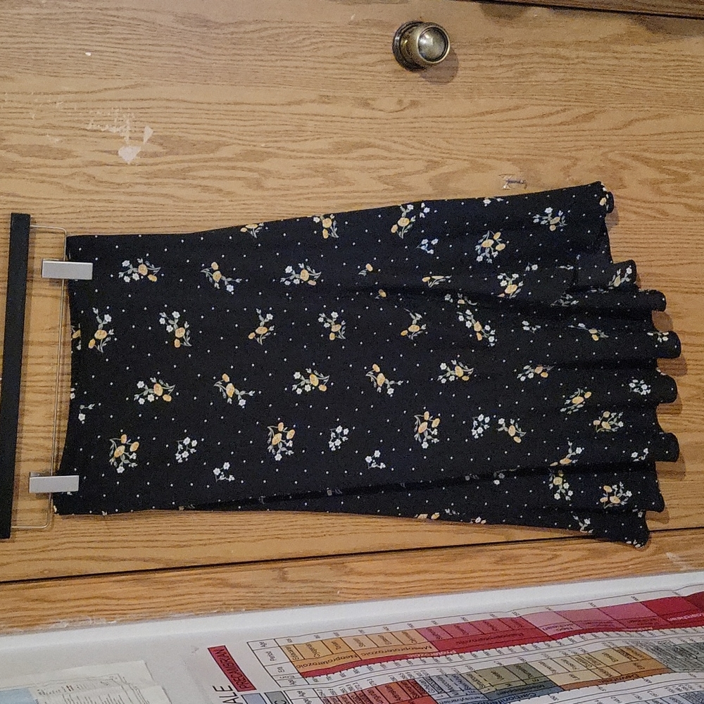 Black midi length flower printed skirt